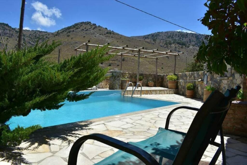 Traditional Villa With Pool In Sfakia Imbros Экстерьер фото